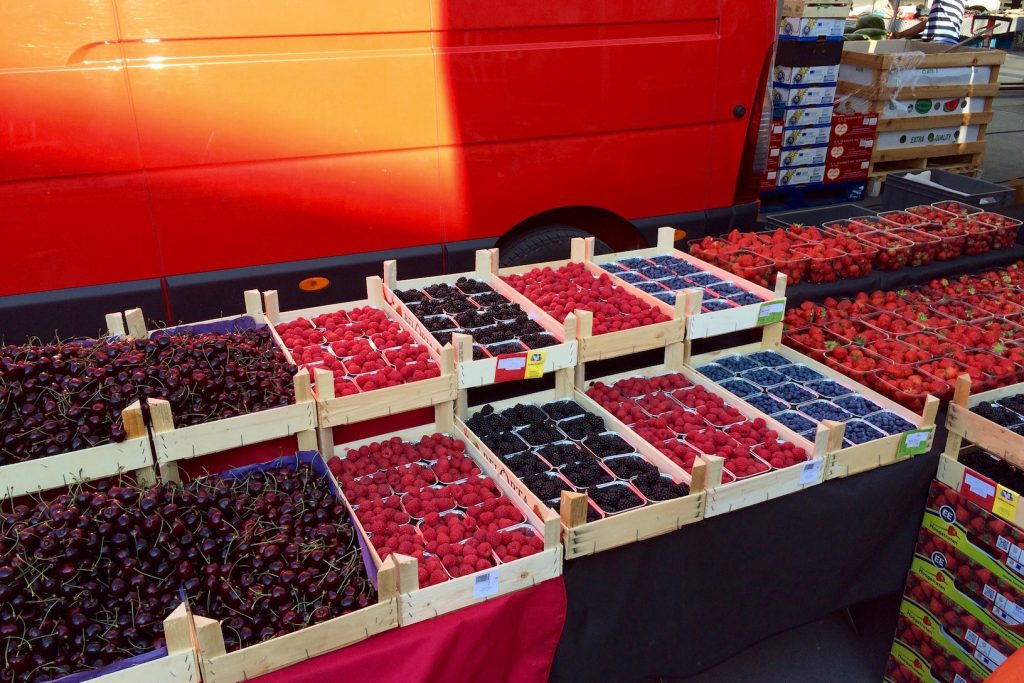 fresh berries at the market